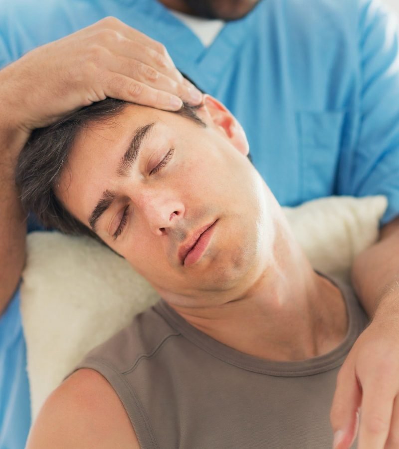 Osteopaths in Adelaide treating neck pain